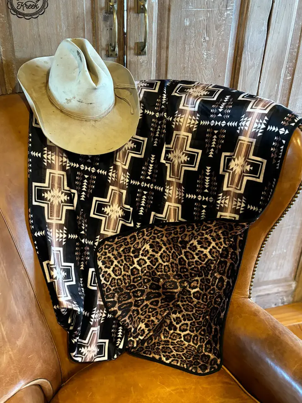 Leopard in Laredo Blanket